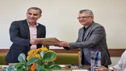 مراسم تقدیر از آقای دکتر ولی زاده
